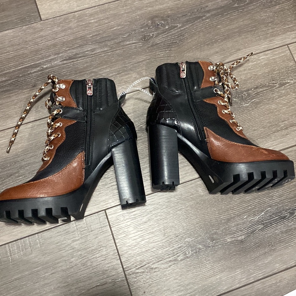 NWOT! Antonio Melani Black‎ and Brown Women's Boots - Picture 4 of 7
